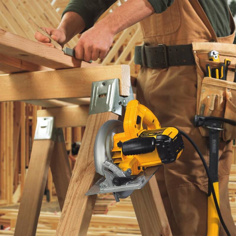 DEWALT Sierra Circular Ligera de 15 amperes y 7-1/4 pulgadas con Hoja de Sierra Circular de 24 dientes de bonificación (paquete de 3) - DWE575wDWAFV37243