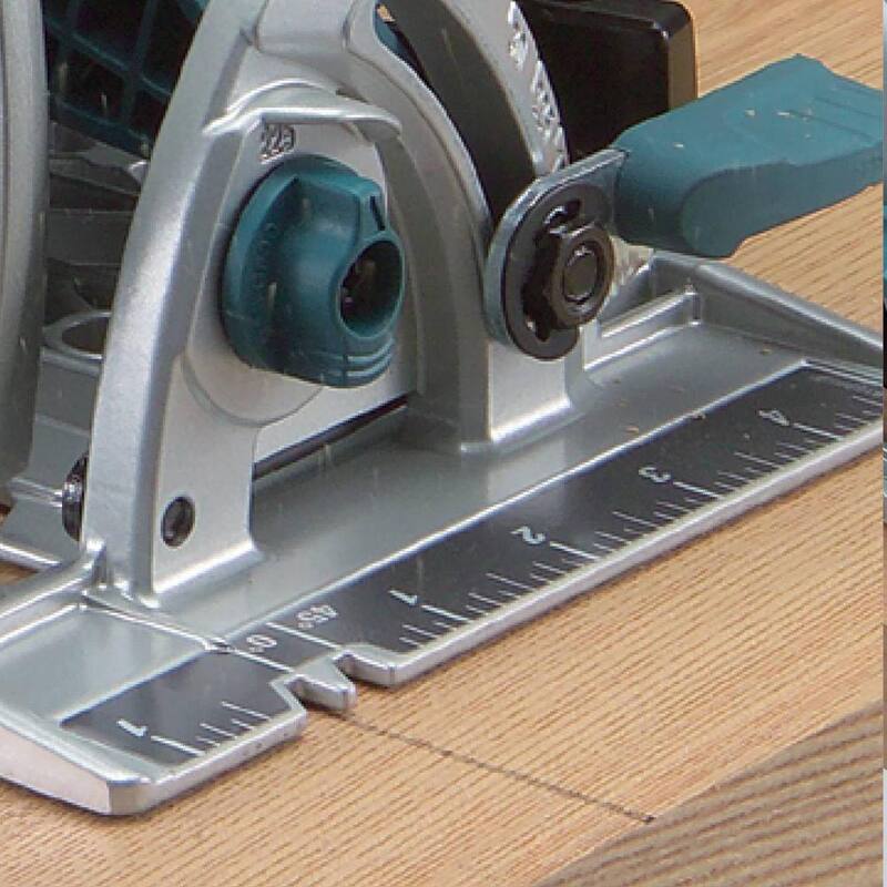 Si, claro. El texto traducido sería: "Sierra circular de magnesio Makita de 15 amperios y 8-1/4 pulgadas - 5008MGA"