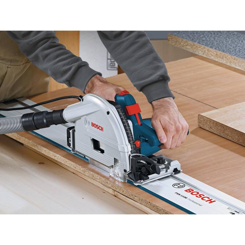Siendo súper específico con respecto a tu instrucción, la traducción del título sería: "Bosch Sierra de Riel Eléctrica de 6-1/2 pulgadas y 13 Amperes con Vías de Aluminio de 63 pulgadas y Bolsa de Transporte - GKT13225FSN1600"