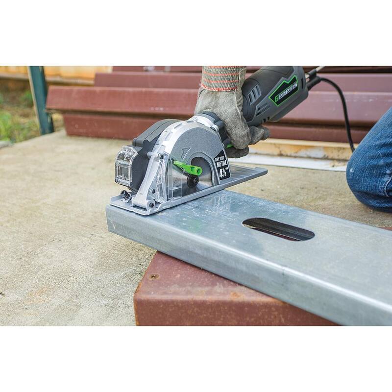 Genesis 5.8 Amp 4-3/4 pulgadas Control de Agarre Sierra Circular Compacta para Corte de Metal con Recolector de Virutas y Hoja de Corte de Metal - GMCS547C
