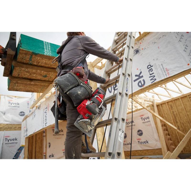 Si traducimos el texto sin la marca del producto, sería:

Sierra circular inalámbrica Milwaukee M18 FUEL de 18V de ion de litio sin escobillas de 6-1/2 in (herramienta solamente) con hoja de carburo de 24 dientes para estructuras - 2833-20-48-41-0710.