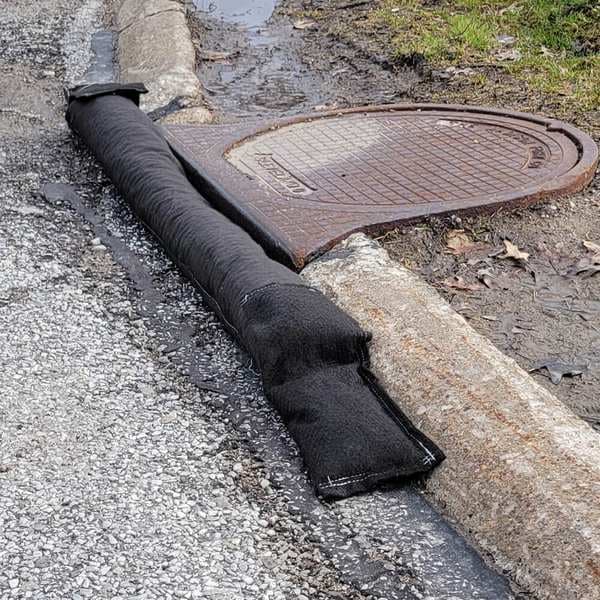 Enpac Curb Style Inlet Guard, 500 gpm, Black - 4346