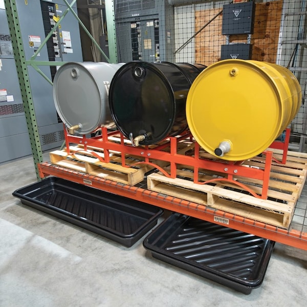 Pig PIG Utility Containment Tray 40.25" L x 28.25" W x 5" H - PAK921