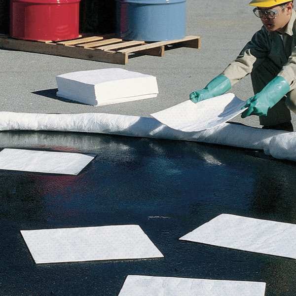 Pig Spill Kit, 52 gal Volume Absorbed per Kit, 95 gal Capacity, Drum, White, 91 - KIT402