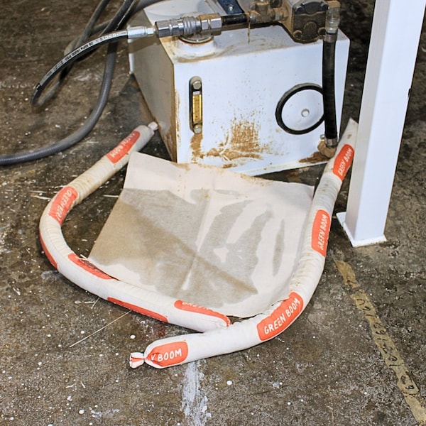Green Boom Spill Kit, 11 gal Volume Absorbed per Kit, 10 gal Capacity, Drum - SK010MR