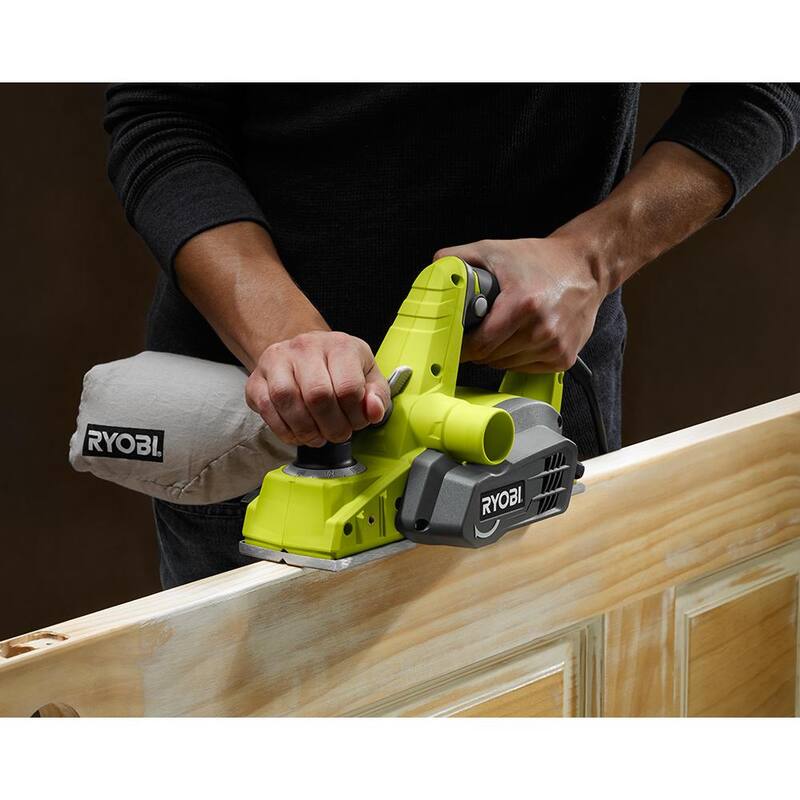Cepillo eléctrico RYOBI de 6 amperios con bolsa de polvo - HPL52K