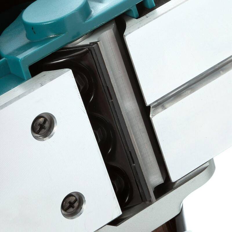 Juego de cepillo eléctrico de mano con cable Makita de 6.5 amperes y 3-1/4 pulgadas con juego de cuchillas y estuche rígido - KP0800K