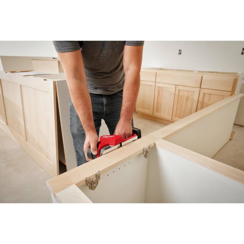 Milwaukee M12 12V Cepillo Inalámbrico 2 pulgadas con Batería de 2.5 Ah de Alto Rendimiento M12 CP - 2524-20-48-11-2425