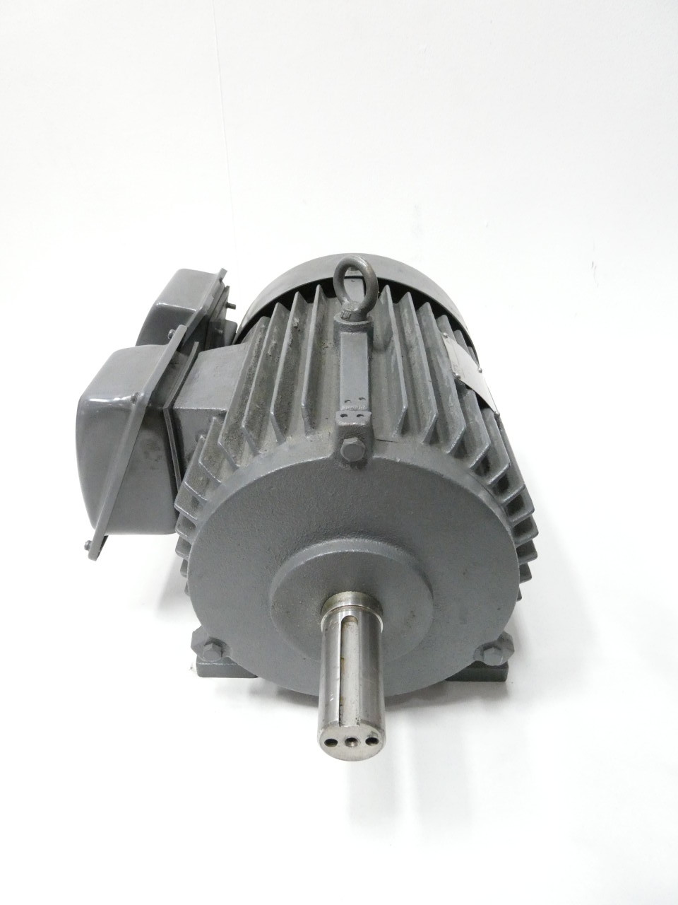 FUJI MVE3.7M5-2A 100L 3PH 2.2/3.7KW 1500-6000RPM 140-200V-AC AC MOTOR