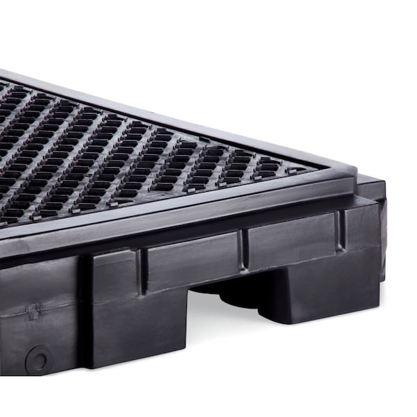 Pig PIG Heavy-Duty 4-Drum Poly Spill Containment Pallet Black WD 62.5" L x 62.5" W x 8.75" H - PAK672-BK-WD