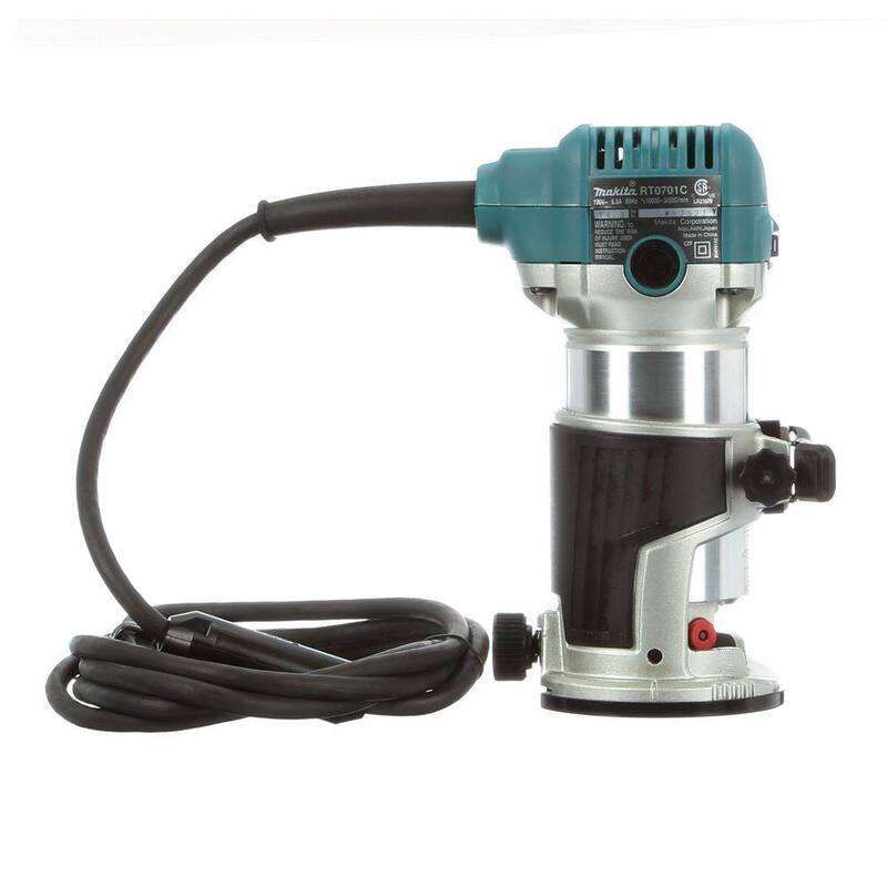 Enrutador compacto con base fija de velocidad variable de 1-1/4 HP y 6.5 amperes de Makita con liberación rápida - RT0701C