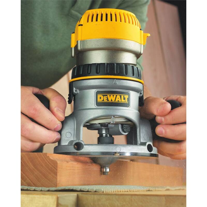Kit de enrutador con base fija y de inmersión DEWALT de 12 amperes y 2-1/4 caballos de fuerza - DW618PKB