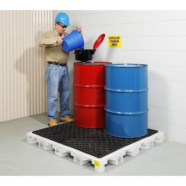 Pig PIG Poly Modular Spill Deck 52" L x 52" W x 5.75" H - PAK531