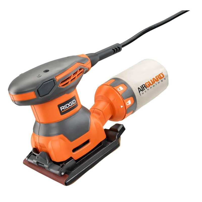 Enrutador de recorte de base fija con cable de 5.5 amperios RIDGID y lijadora de lámina de 1/4 con cable de 2.4 amperios - R24011