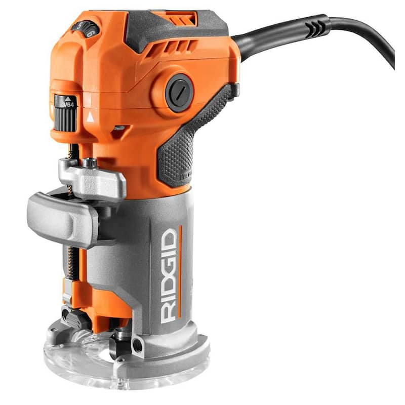 Enrutador de recorte de base fija con cable de 5.5 amperios RIDGID y lijadora de lámina de 1/4 con cable de 2.4 amperios - R24011