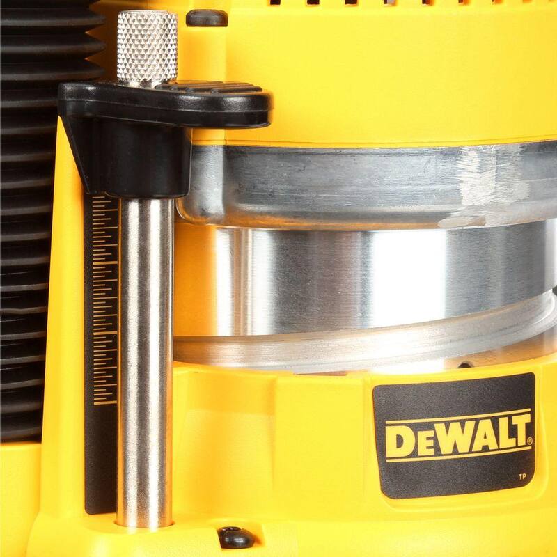 Kit combo de router fijo y de inmersión DEWALT de 2-1/4 HP con velocidad variable electrónica y arranque suave - DW618PK
