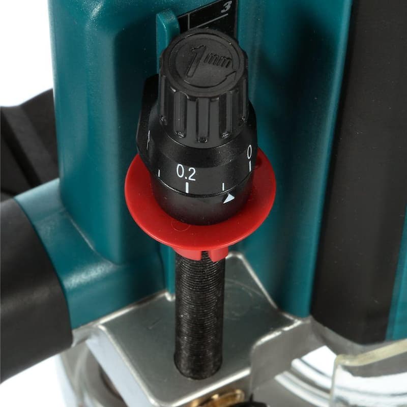 Enrutador de inmersión de 3-1/4 HP de Makita con velocidad variable - RP2301FC