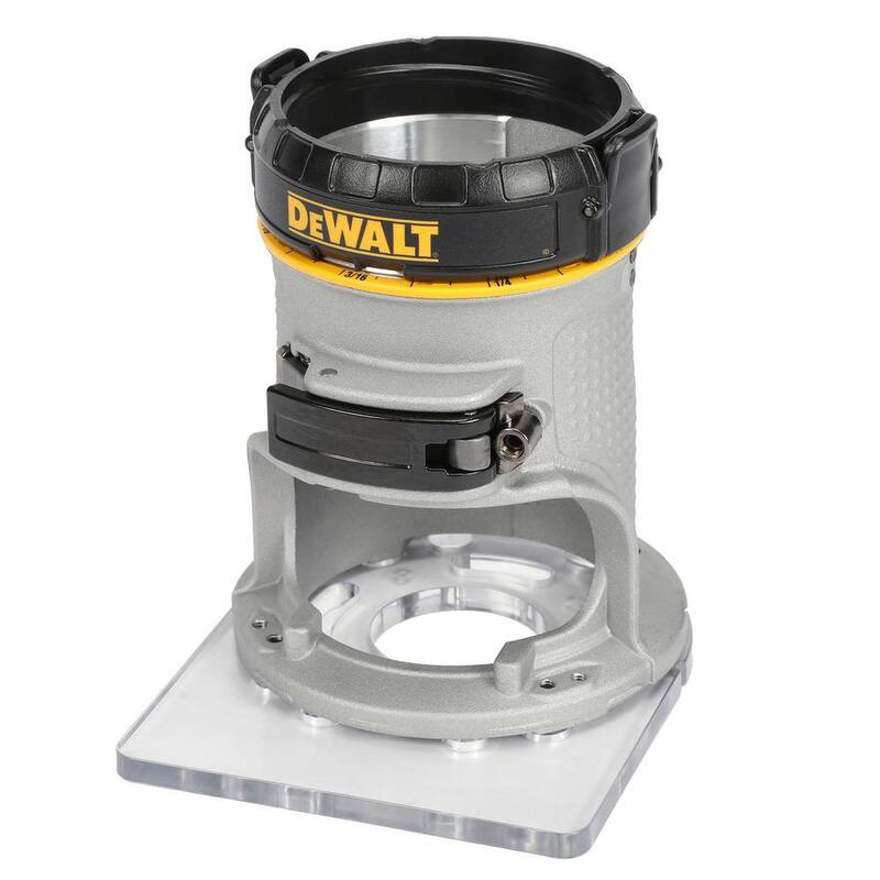 Enrutador Compacto DEWALT de 7 amperes con cable de 1-1/4 caballos de fuerza con base de inmersión y bolsa - DWP611PK