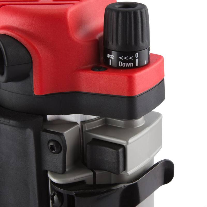 Enrutador Milwaukee BodyGrip de 1-3/4 HP máximo - 5615-20