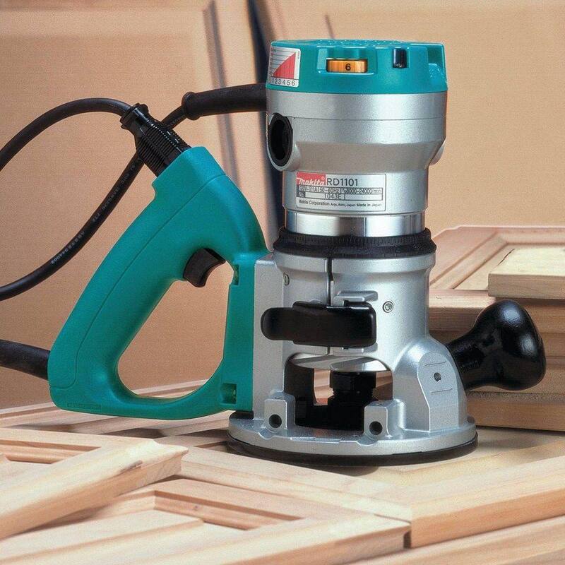 Enrutador de mango en D Makita de 11 amperes y 2-1/4 HP - RD1101
