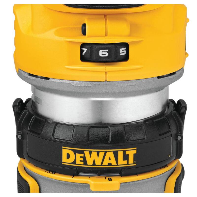 Enrutador compacto de base fija inalámbrico DEWALT de 20 V MAX de ion de litio sin escobillas con (2) paquetes de baterías Premium 5.0 Ah de 20 V MAX - DCW600BWCB205-2