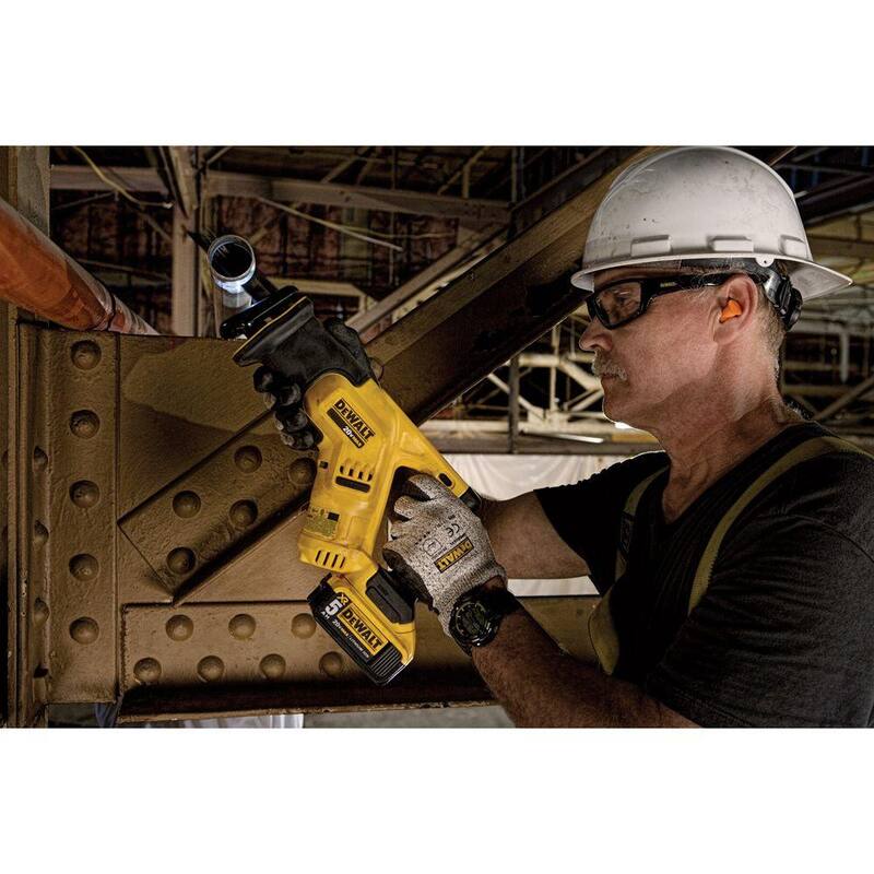 enrutador sin cable y sierra reciproca compacta de 20V MAX XR de DEWALT con tecnología de iones de litio (solo herramientas) - DCW600BW387