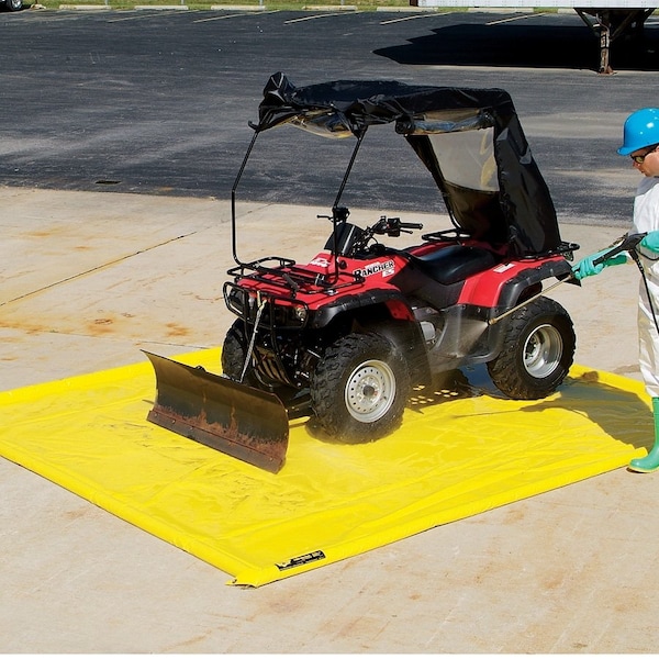 Pig PIG FlexBerm Spill Containment Pad 11.5' L x 10.5' W x 2" H - PAK936