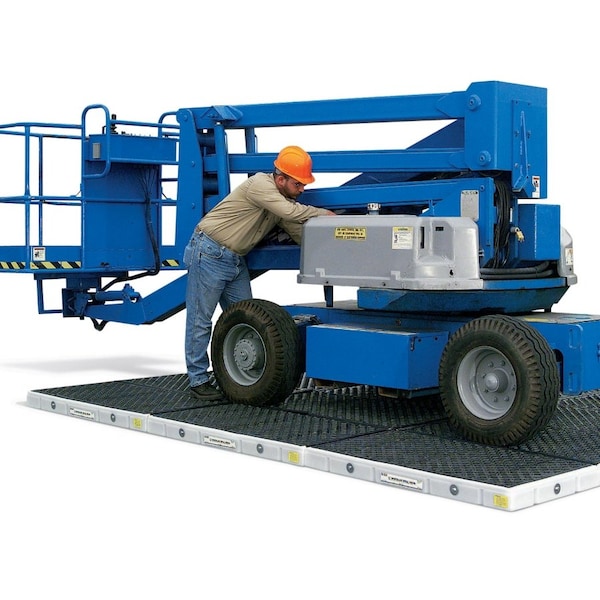 Pig PIG Heavy-Duty Poly Modular Spill Deck 54.5" L x 54.5" W x 4.25" H - PAK466