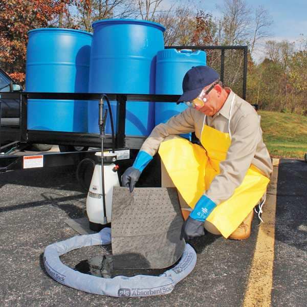 Pig Spill Kit, 4 gal Volume Absorbed per Kit, 6 1/2 gal Capacity, Bucket, Black, 25 - KIT620