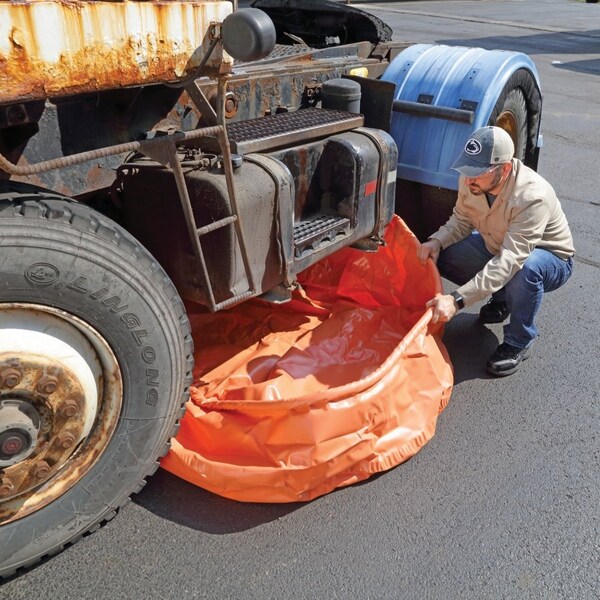 Pig PIG Portable Spill Containment Pool Orange ext. dia. 5.92' x 1.08' H - PAK928-OR