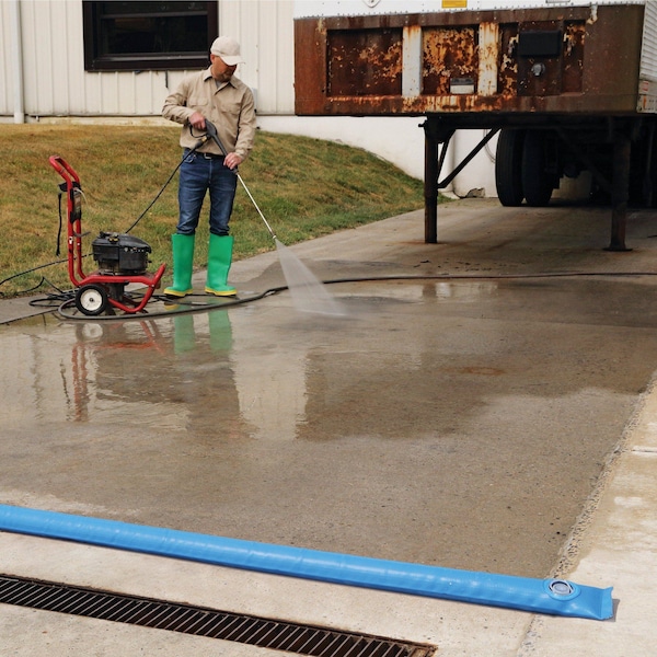 Pig Reusable Water-Filled Barrier, Ideal For Washdowns, Temporary Water Diversion, 3in W x 50' L - WTR043