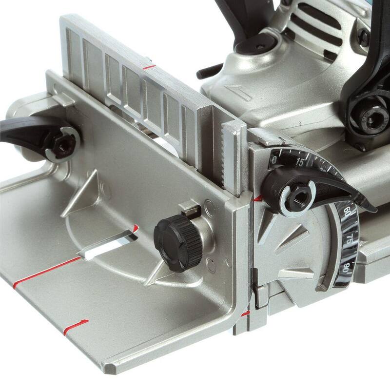 Unión por placa con cable de 6 amperios de Makita con bolsa de polvo y estuche de herramientas - PJ7000