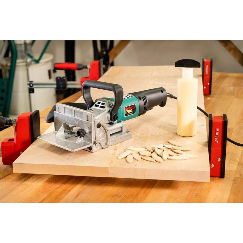 Grizzly Industrial 5 .9 Amp, Unión de galleta con cable - T31999