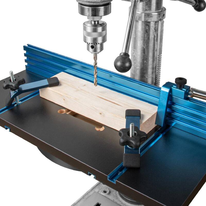 Mesa para taladro de 14 in. x 24 in. POWETEC con sistema de cerco completo de aluminio Multi T-Track para trabajo en madera profesional - 71539.