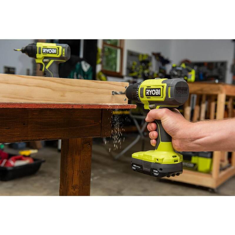 RYOBI ONE+ Kit Combo Inalámbrico de 2 Herramientas de 18V con Taladro/Atornillador, Impact Driver, (2) Baterías de 1.5 Ah, Cargador y Juego de 70 Piezas - PCL1200K2-AR2040