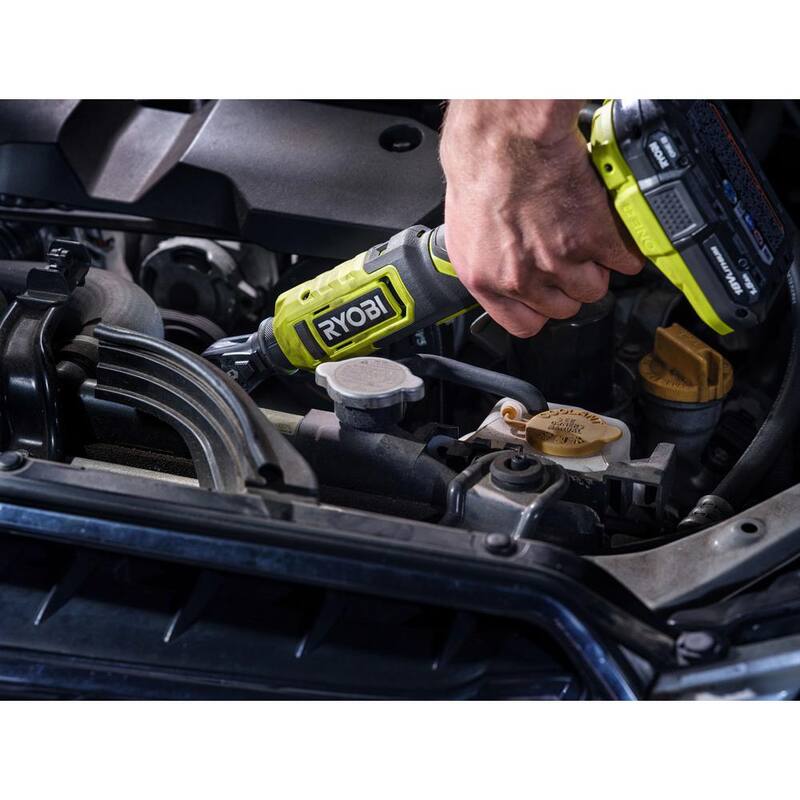 Juego de Combo Automotriz Inalámbrico de 3 Herramientas de 18V RYOBI ONE+ con Pistola de Grasa, Trinquete de Tamaño Múltiple, Llave de Impacto, Batería de 2.0 Ah y Cargador - PCL13022K1