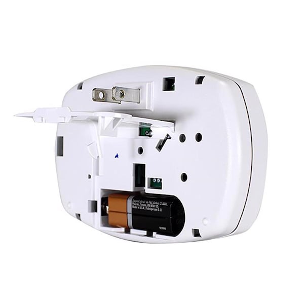 First Alert First Alert Plug-In w/Battery Back-up Electrochemical Carbon Monoxide Detector - 1039734