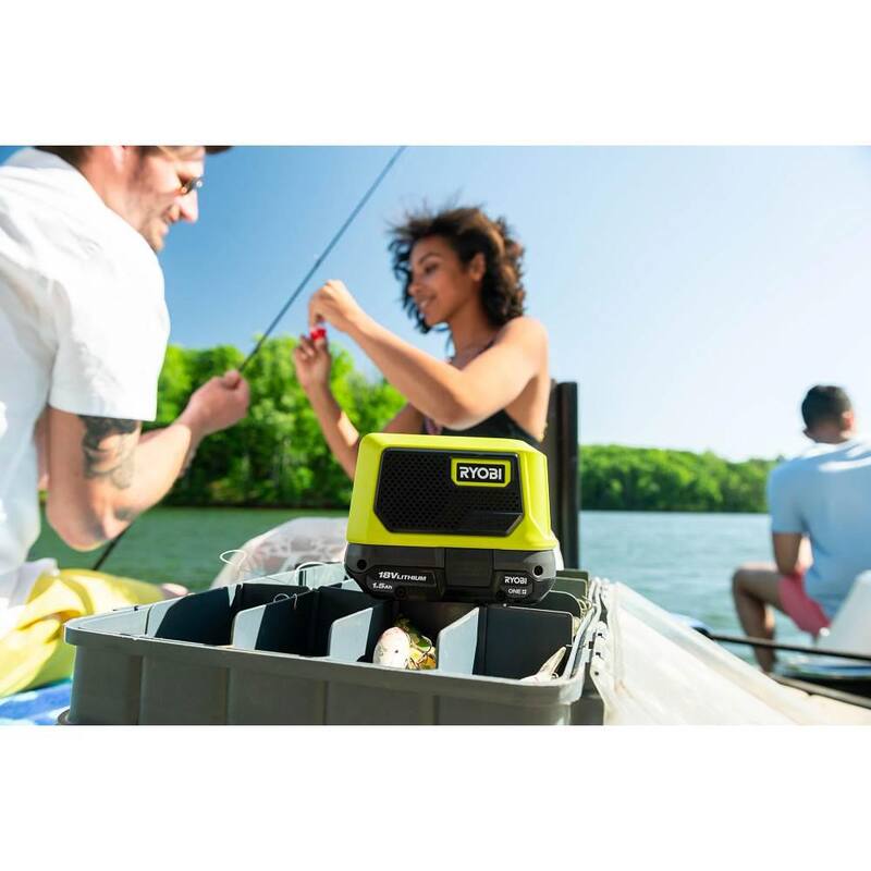 RYOBI ONE+ 18V Juego de Combo Compacto Inalámbrico de 3 Herramientas con Pistola de Pegamento, Luz de Área, Altavoz Bluetooth (Solo Herramientas) - P306-P796B-PAD02B