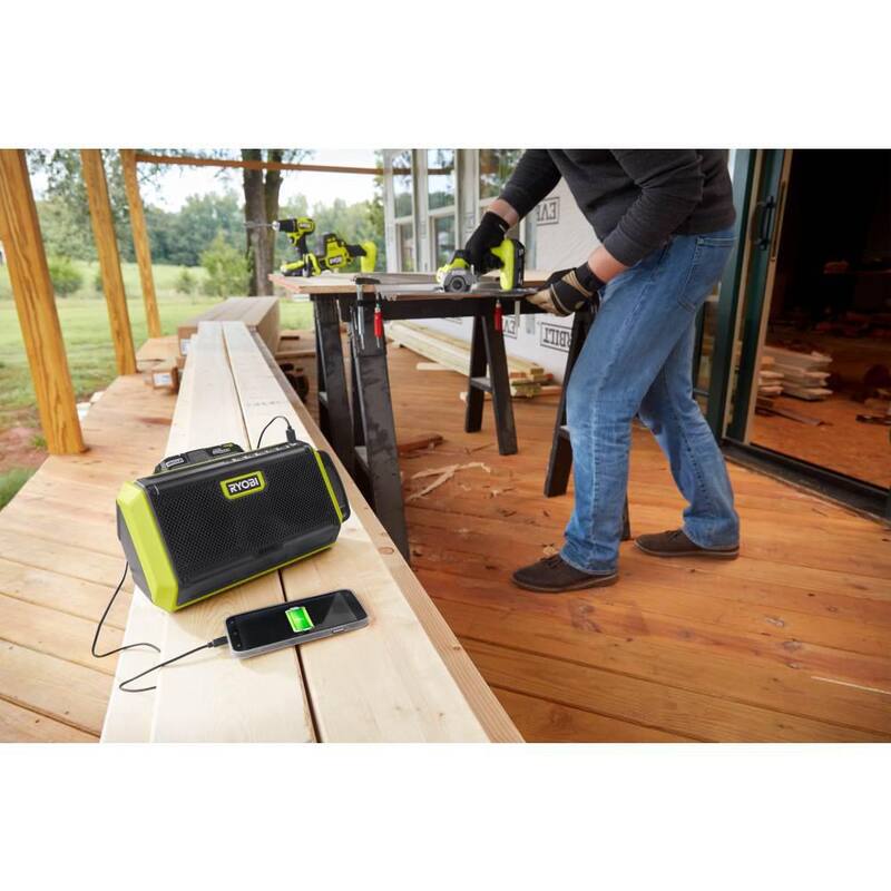 RYOBI ONE+ 18V Kit de Combo Inalámbrico de 2 Herramientas con Altavoz Bluetooth e Inversor de Energía de 150 Watts (Herramientas solamente) - PAD01B-RYi150BG