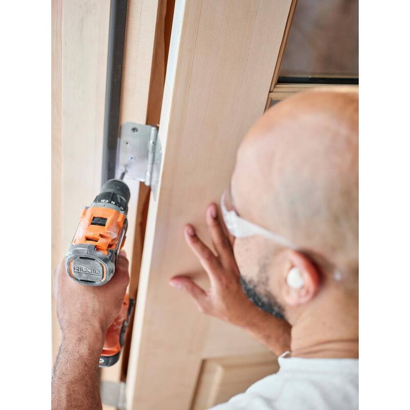 Kit de Combo Inalámbrico de 2 Herramientas RIDGID 18V con Batería de 2.0 Ah, Batería de 4.0 Ah, Cargador y Bolsa de Herramientas - R9237SB