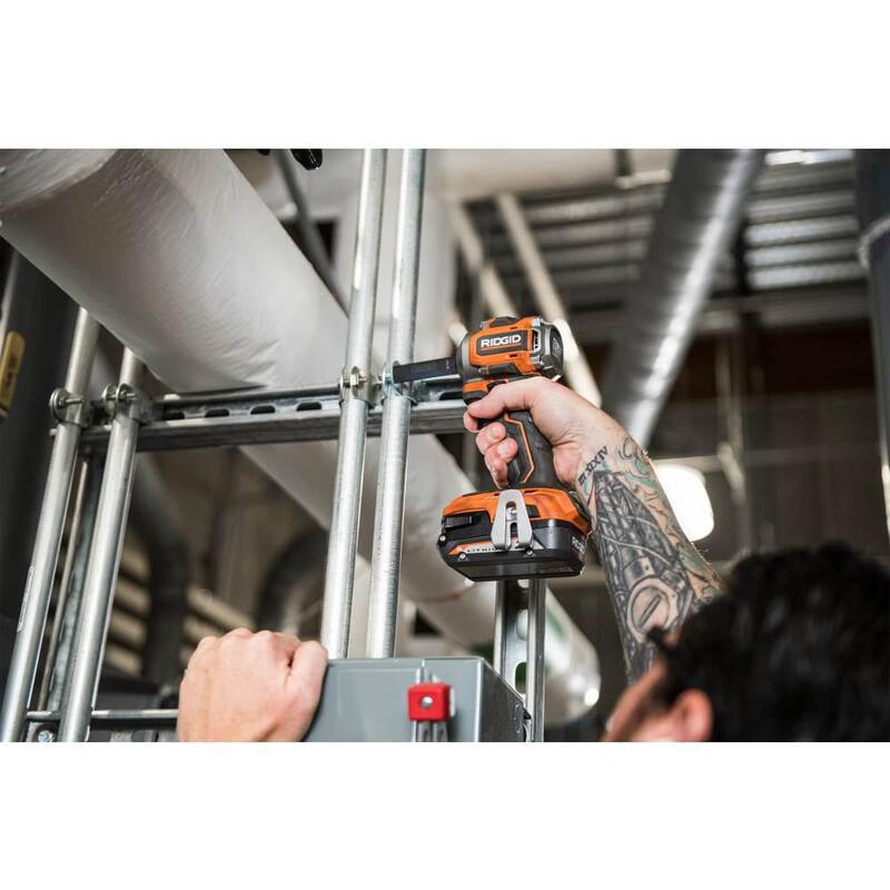 Juego de llave de impacto combo inalámbrica sin escobillas de 18V Subcompact de RIDGID con batería de 2.0 Ah y cargador - R96213SBN
