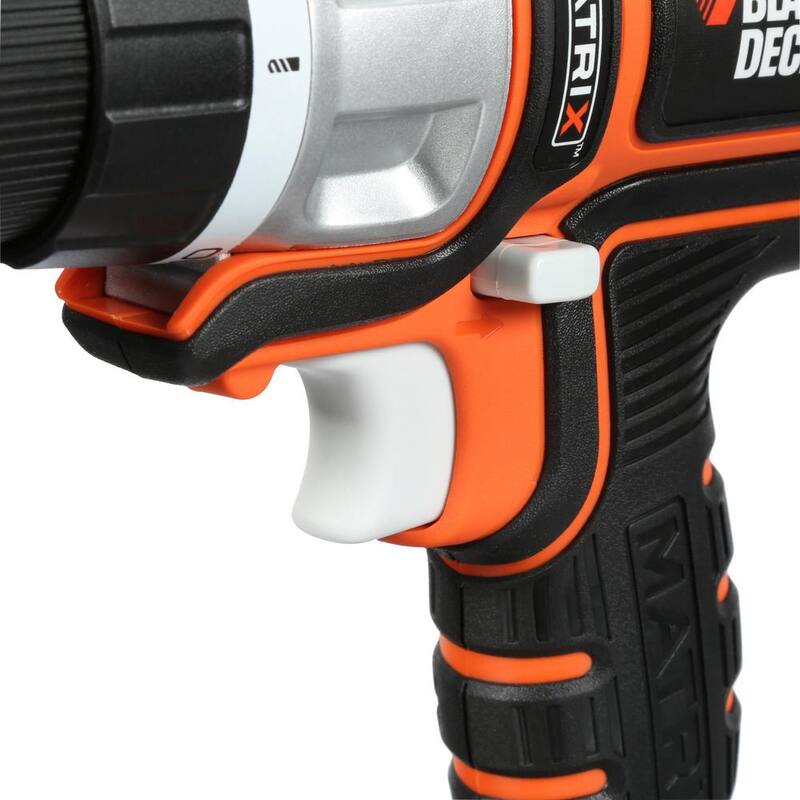 BLACK+DECKER 20V Max Lithium-Ion Cordless Matrix 6 Tool Combo Kit with Storage Case - BDCDMT1206KITC

Kit combinado inalámbrico BLACK+DECKER de 20V Max con batería de litio y 6 herramientas Matrix, con estuche de almacenamiento - BDCDMT1206KITC