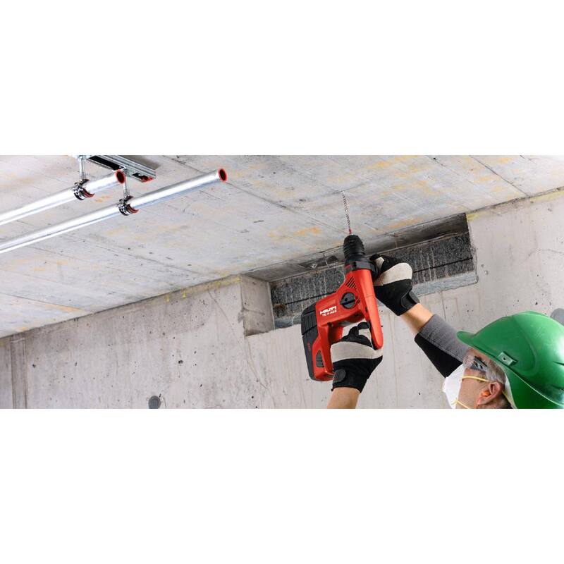Martillo rotativo inalámbrico Hilti de 22 voltios de ion de litio TE 4 con dos baterías de 4.0 Ah, cargador, brocas y bolsa - 3577974