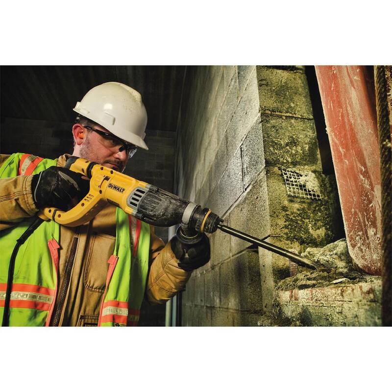 DEWALT 8.5 Amp 1-1/8 in. Kit de taladro percutor rotativo con mango en D con cable SDS-PLUS para concreto/mampostería - D25263K