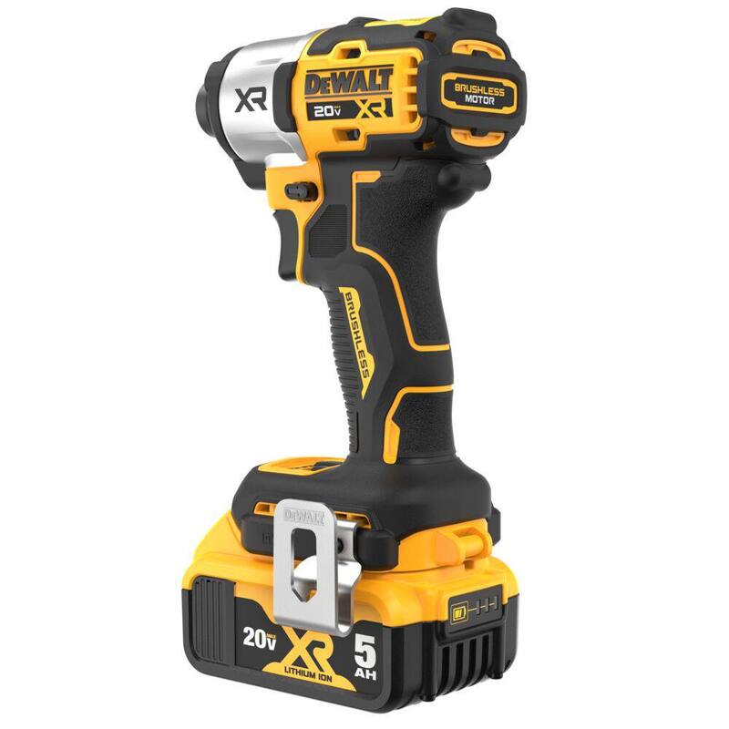 Juego de Impact Driver inalámbrico sin escobillas de 1/4 de pulgada y 3 velocidades DEWALT 20-Volt Maximum XR con batería de 5.0 Ah, cargador y bolsa - DCF845P1