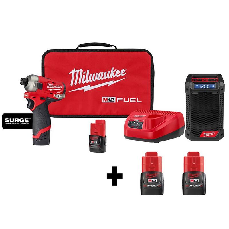 Milwaukee M12 FUEL SURGE 12V Kit de destornillador de impacto inalámbrico compacto sin escobillas de litio de 1/4 de pulgada con radio y (4) baterías - 2551-22-2951-20-48-11-2420X2