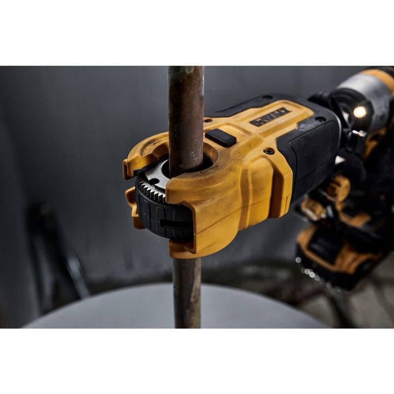 DEWALT ATOMIC 20V MAX Juego de destornillador de impacto sin escobillas de 1/4 de pulgada inalámbrico de iones de litio y cortador de tubos de cobre con batería de 5Ah - DCF850P1WACPRIR