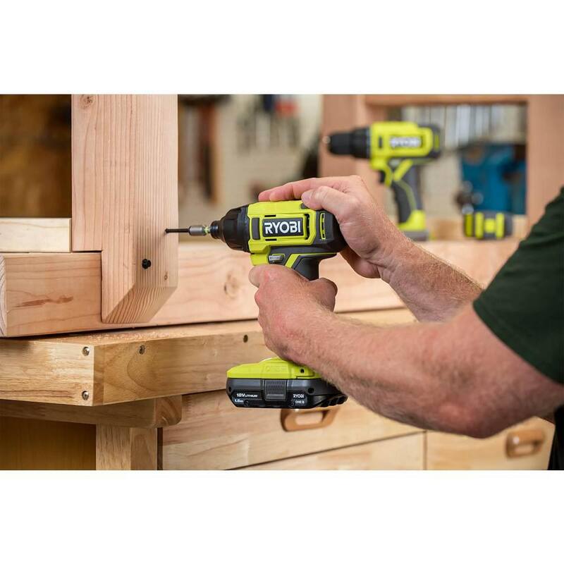 RYOBI ONE+ 18V Destornillador de impacto inalámbrico de 1/4 de pulgada con batería de iones de litio de alto rendimiento de 2.0 Ah - PCL235B-PBP003