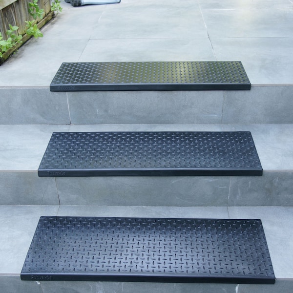 Rubber-Cal "Diamond-Plate" Non-Slip Rubber Tread Stair Mats (6 Pack), Black - 10-104-010-6PK