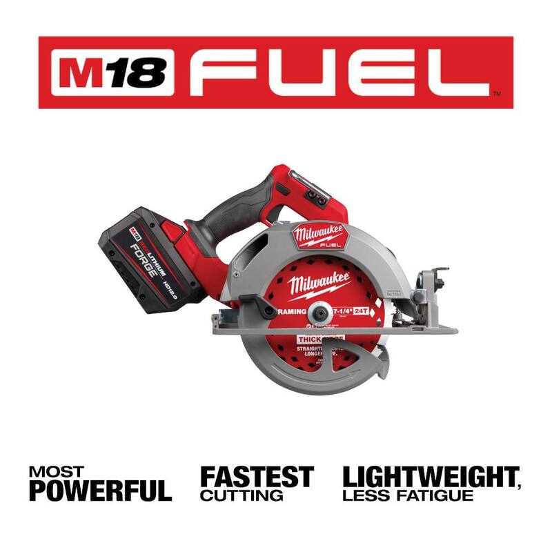Milwaukee M18 FUEL 18V Lith-Ion Brushless Cordless 7-1/4 in. Circular Saw Kit con una Batería FORGE de 12.0Ah y (2) Hojas - 2834-21HD-48-40-0742